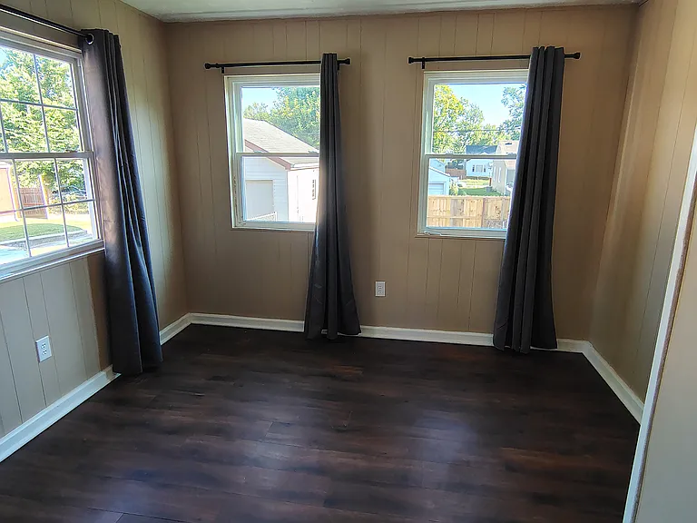1112 Franklin St — Photo 15