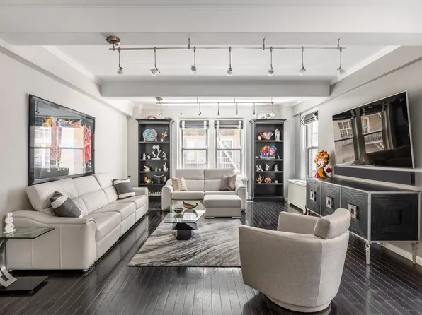15 West 81st Street image 1 of 12