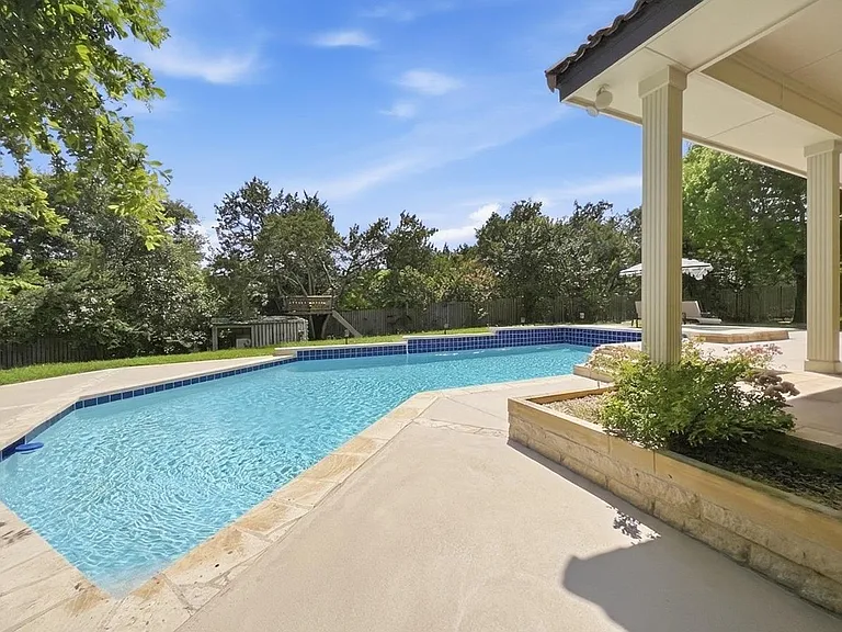 6 Candleleaf Ct — Photo 34