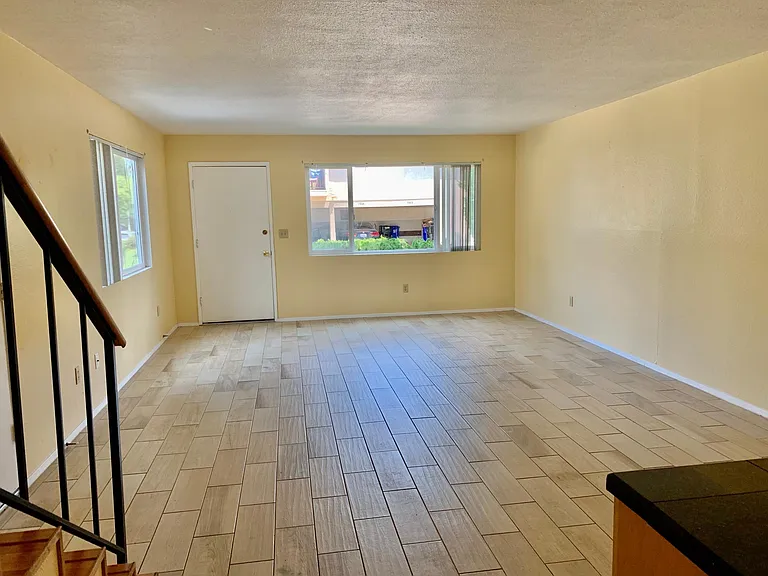 7883 Camino Glorita — Photo 4