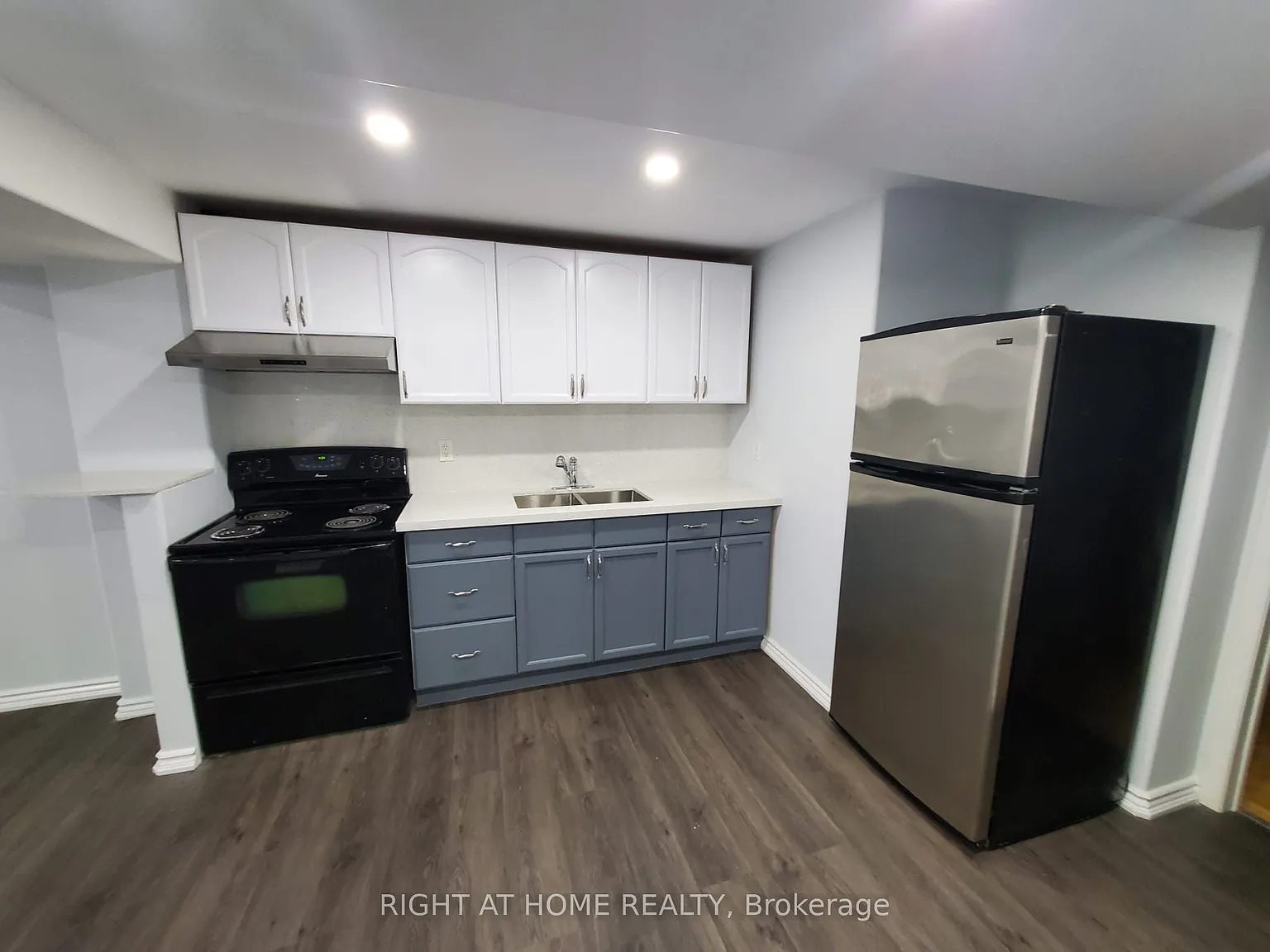 2 bed, $1,990 — Photo 4
