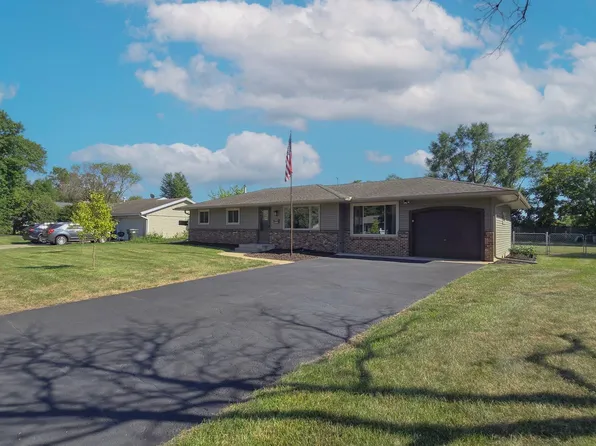 8440 208th St W, Lakeville, MN 55044