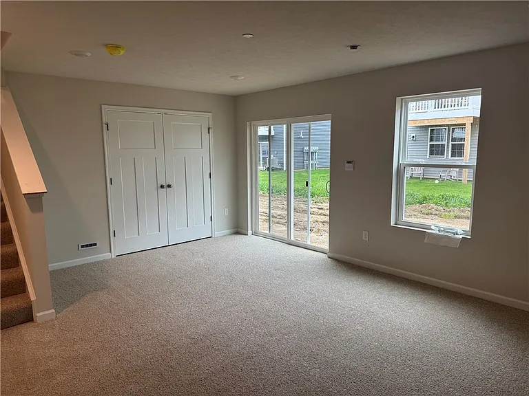 315 Alliance Dr — Photo 6