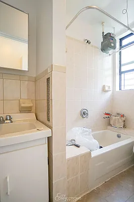 Rented by City Connections Realty | media 11