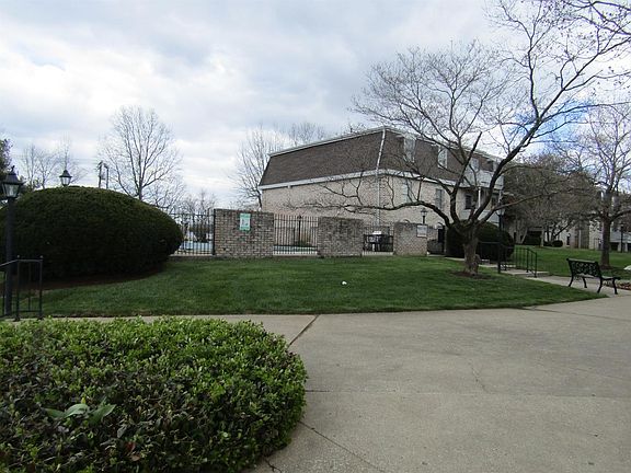 4th image of 175 Malabu Dr APT 87