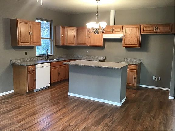 5th image of 6241 Twin Oaks Dr