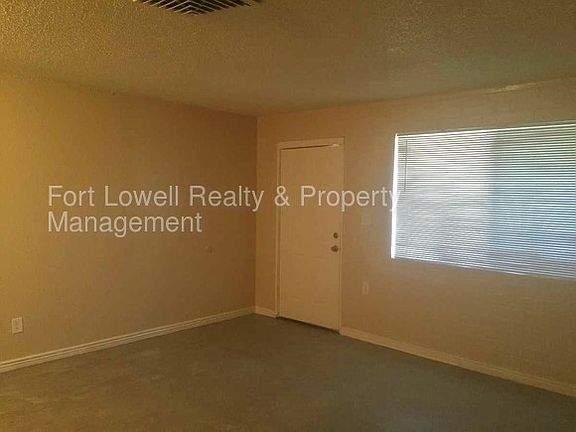 5th image of 1548 W Denton Ln Ste 2