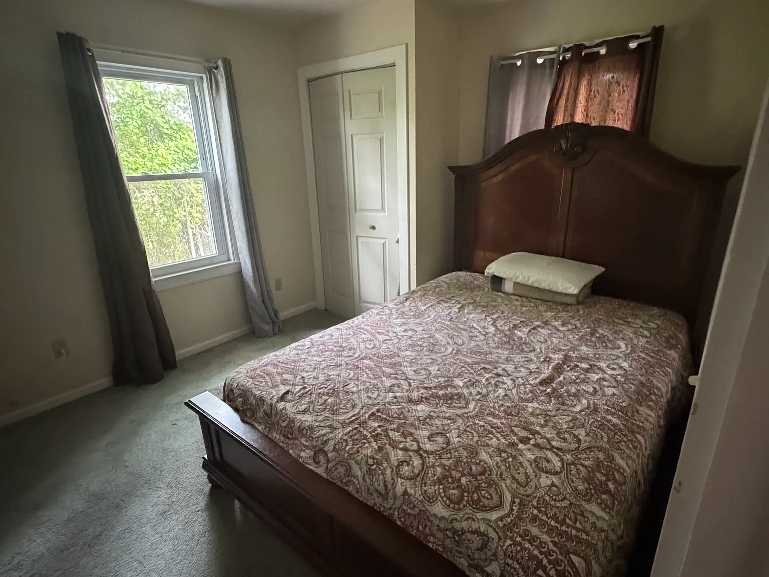 1 bed, 1.5 bath, 1080 sqft, $800 — Photo 1