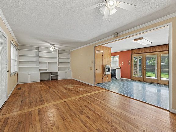 5th image of 504 E Griswold St
