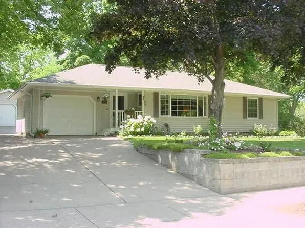 2516 14th St, Eau Claire, WI 54703