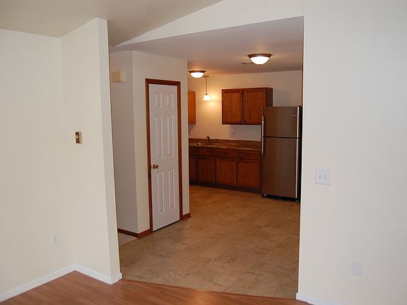 3rd image of 146 Tallow Wood Dr