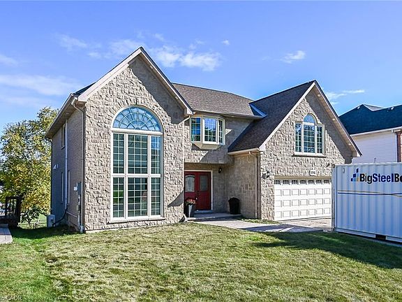 3rd image of 196 Bluebell Cres