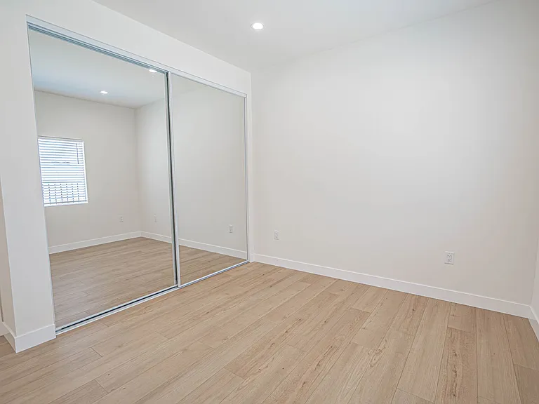10959 Collins St — Photo 6