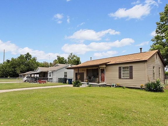 4th image of 701 E Holman Ct