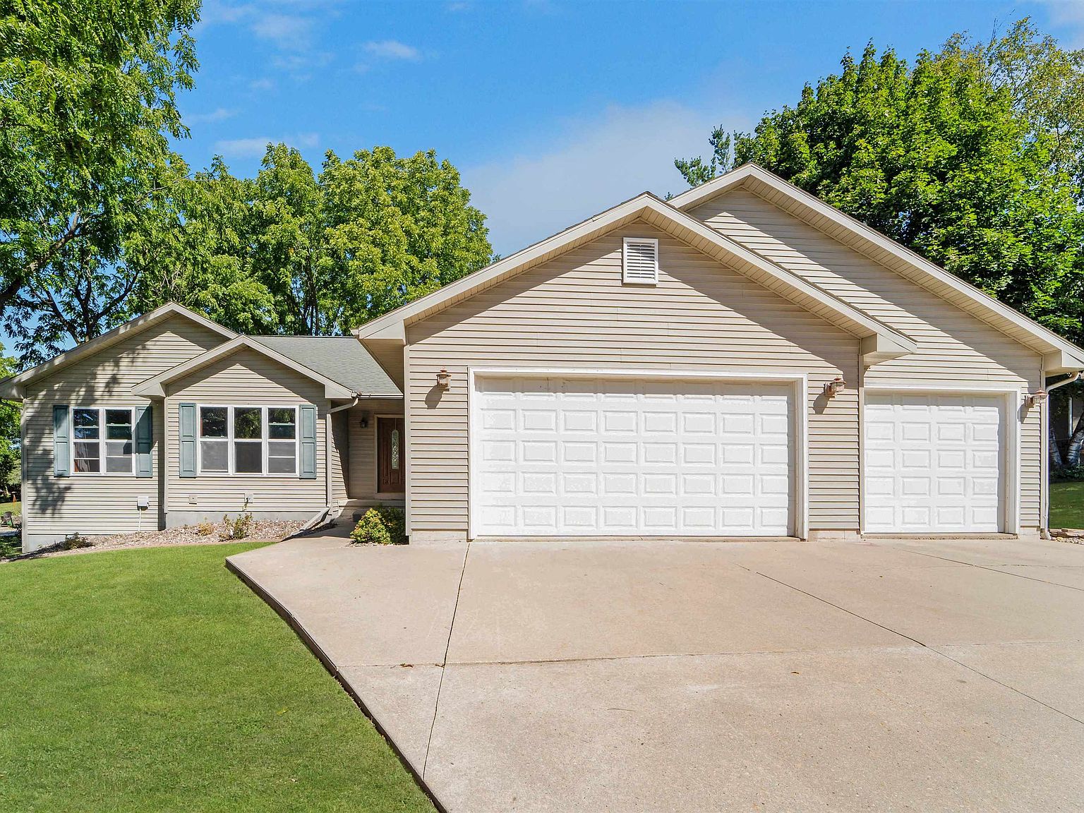 696 Emerson Ave, Ripon, WI 54971 MLS 50279878 Zillow