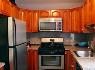 63 W Hudson Ave APT B4, Englewood, NJ 07631