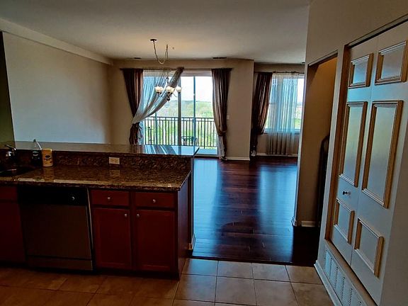 Kitchen / dining