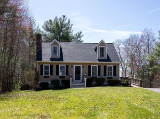 40 Pine St, Carver, MA 02330