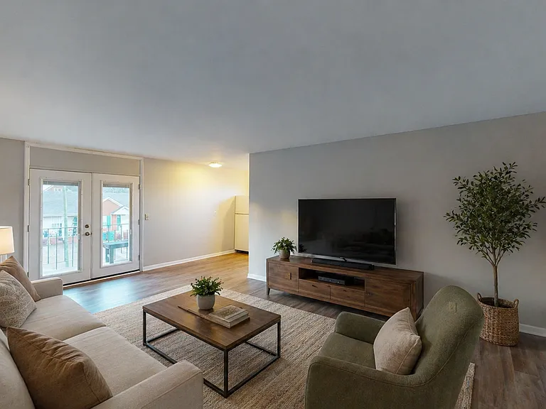Executive House — Photo 11