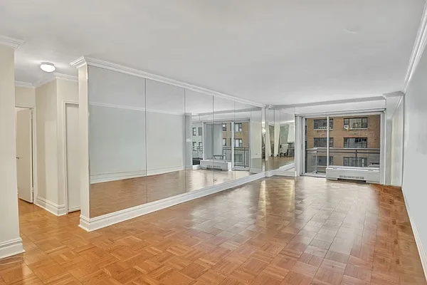 Sold by Alexander Anderson Real Estate Group | media 9