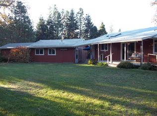 485 Hummingbird Rd, Cave Junction, OR 97523