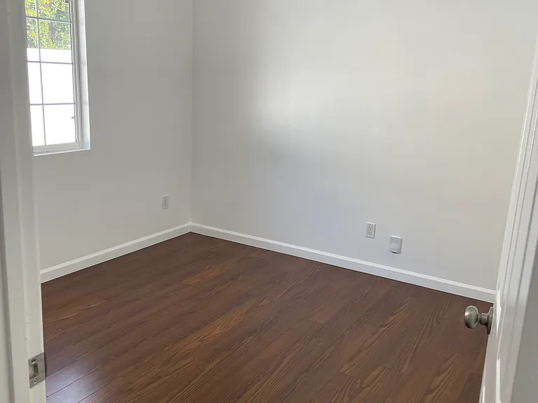 1529 Mohawk St — Photo 8