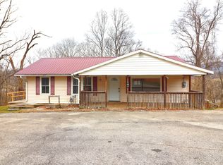 715 N Giles St, Pearisburg, VA 24134