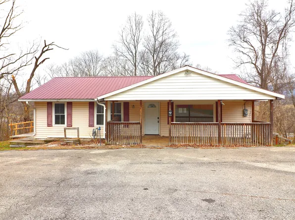715 N Giles St, Pearisburg, VA 24134