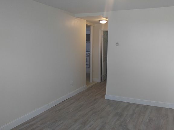 4th image of 9308 Ditmars Blvd