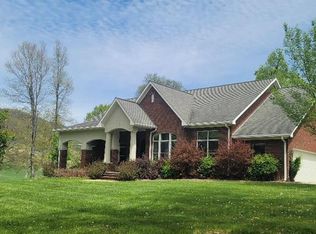 1842 Upper Valley Rd, Tazewell, VA 24651