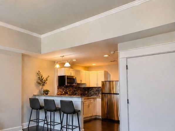 139 E North Ave #3