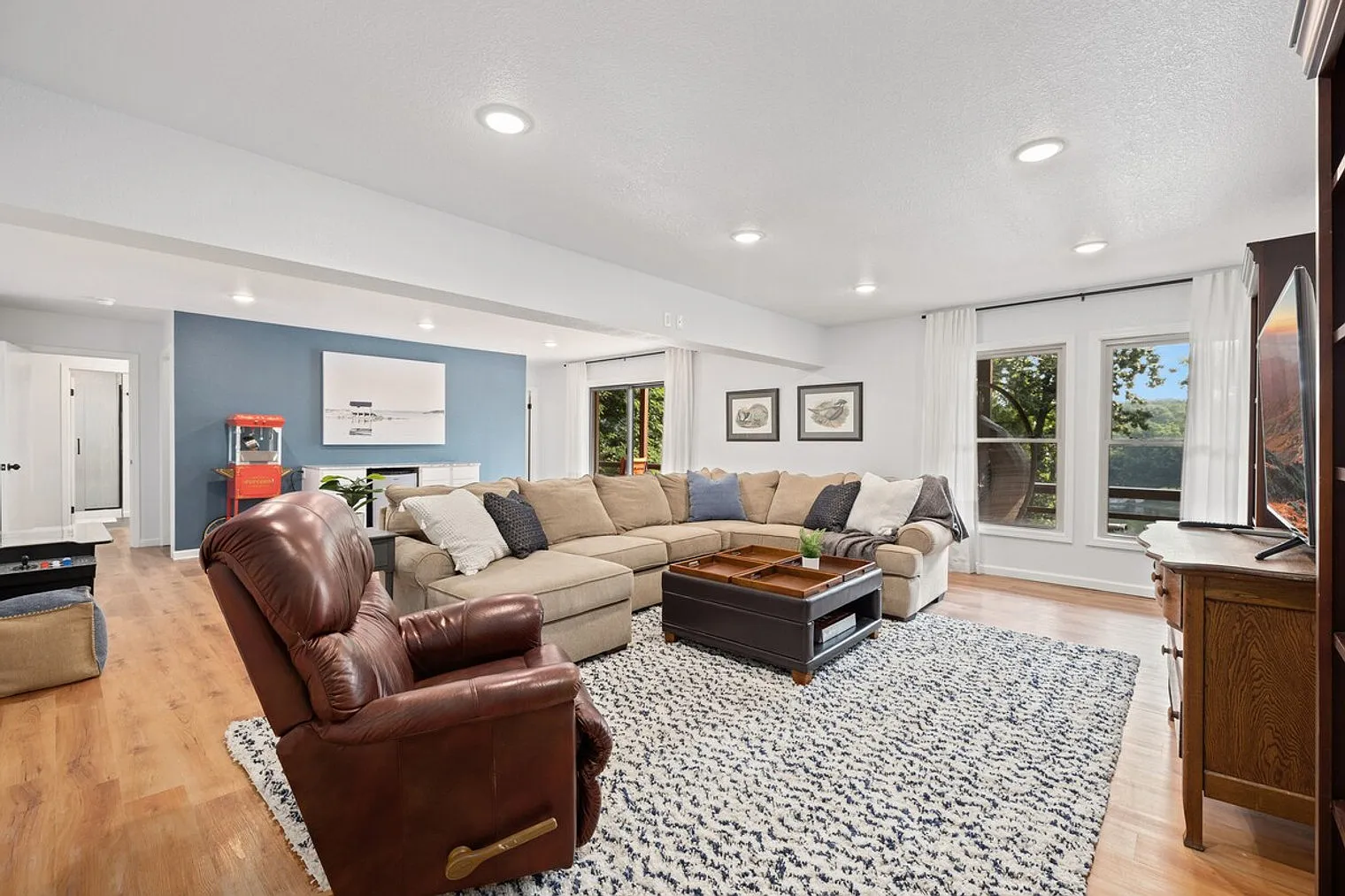 4 bed, 3.0 bath, 3035 sqft, $7,414 — Photo 1