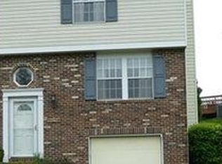 2530 Hawthorne Dr, Oakdale, PA 15071