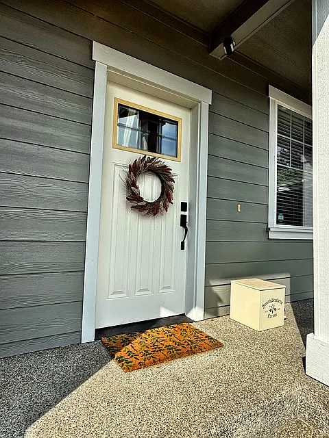 2698 Northeast Noll Valley Loop - 1 — Photo 4