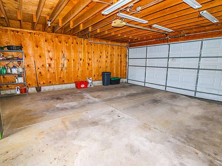 62 Edgevale Rd — Photo 49