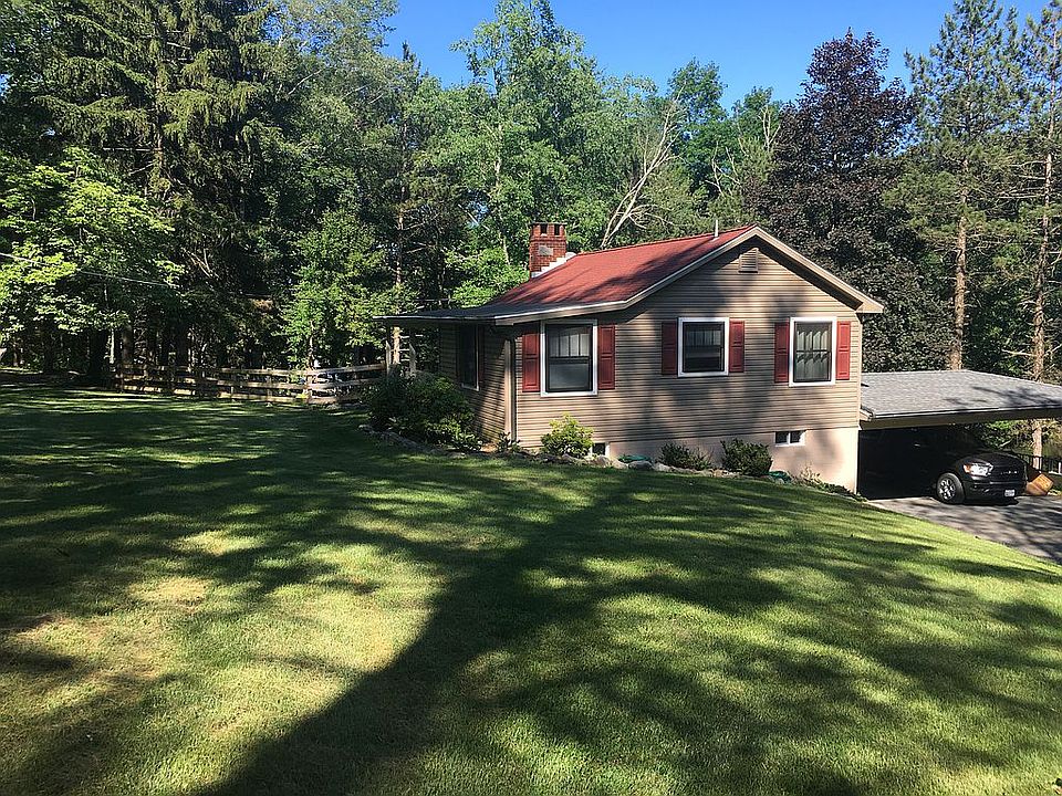 2nd image of 1820 Route 715