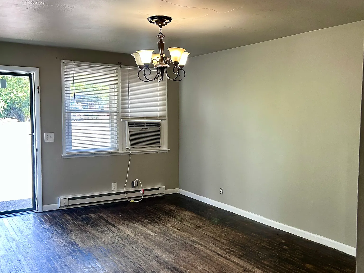 2 bed, 800 sqft, $1,500 — Photo 4