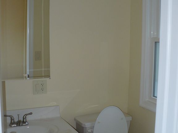 1st Fl Powder Room