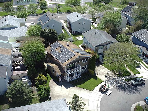 4th image of 413-415 Berkshire Dr
