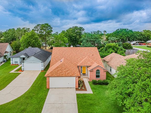 3rd image of 1573 Beecher Ln