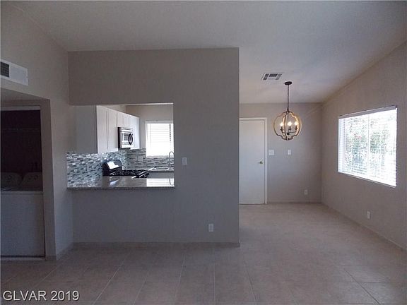5th image of 4984 Killarney St