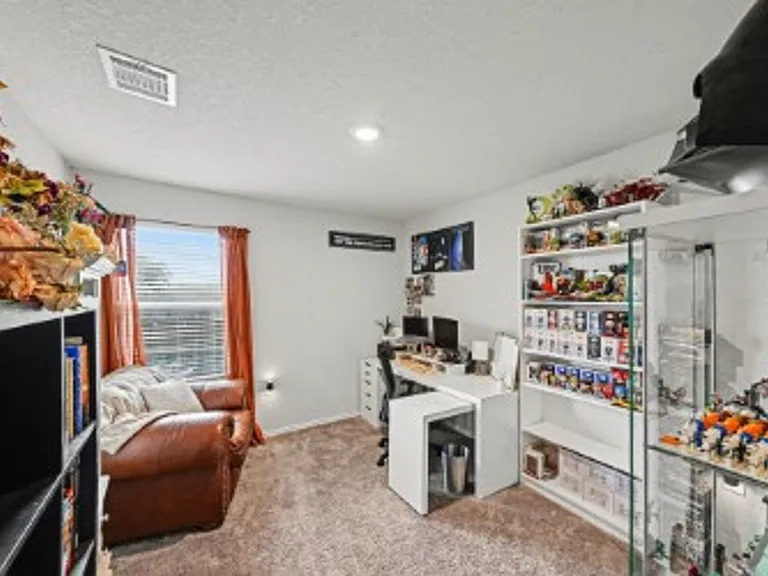 13450 Ashworth Blvd — Photo 16