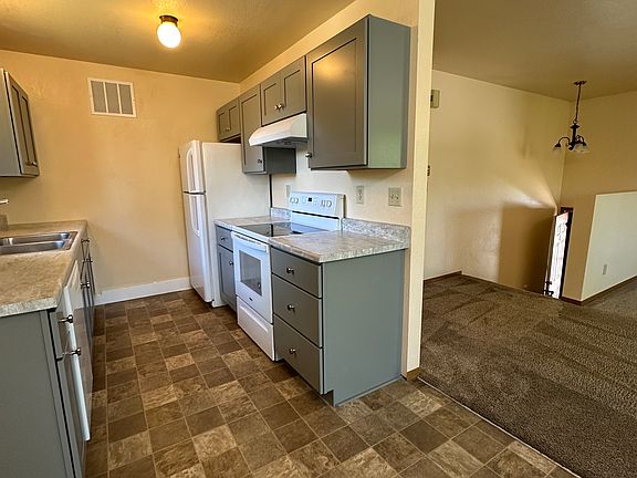 2nd image of 57 Arrowwood Dr APT B