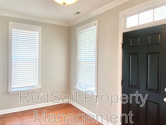 4th image of 2225 Tuliptree Cir