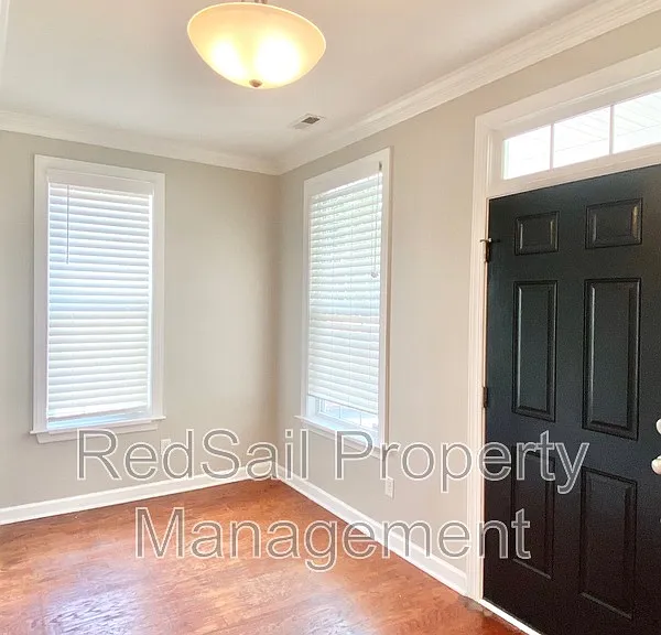 2225 Tuliptree Cir — Photo 4