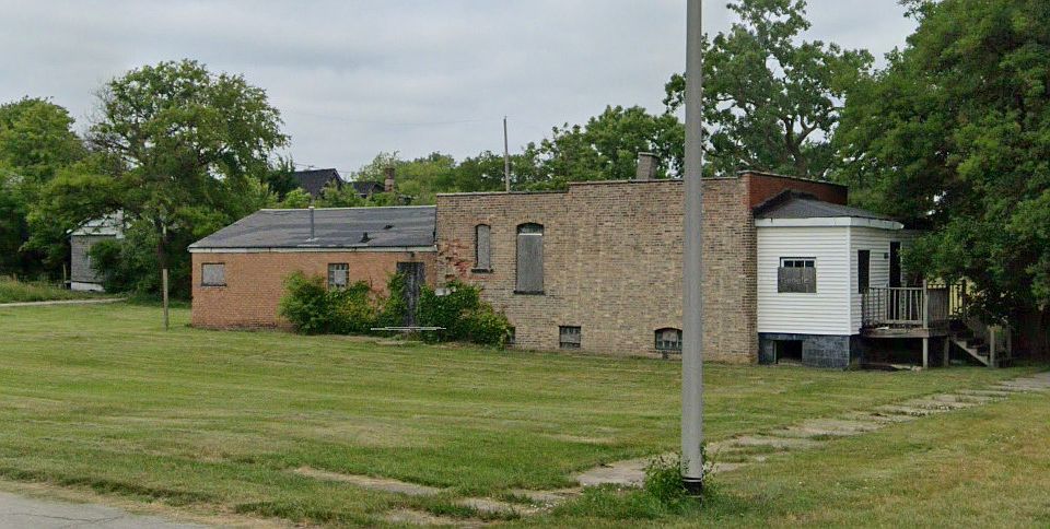 2nd image of 1626 Stewart Ave