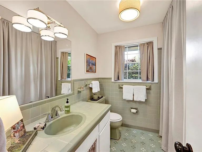 8960 Morphy Ave — Photo 29