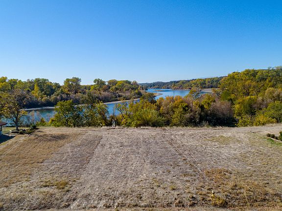3rd image of 22459 Edgewater Dr
