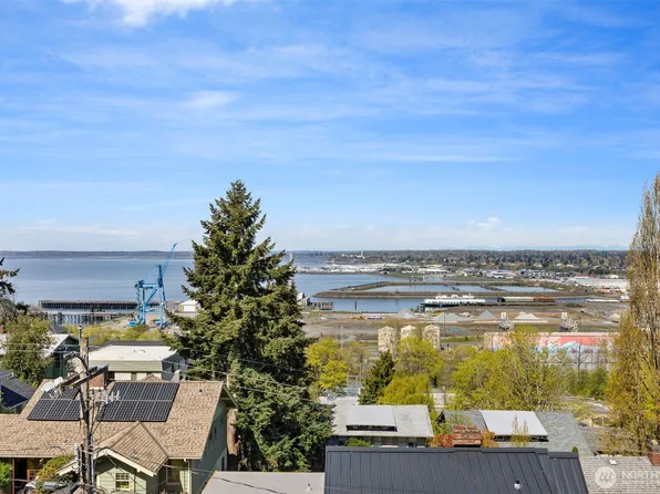 715 N Garden Street #303, Bellingham, WA 98225