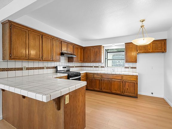 5th image of 17006 S New Hampshire Ave #B